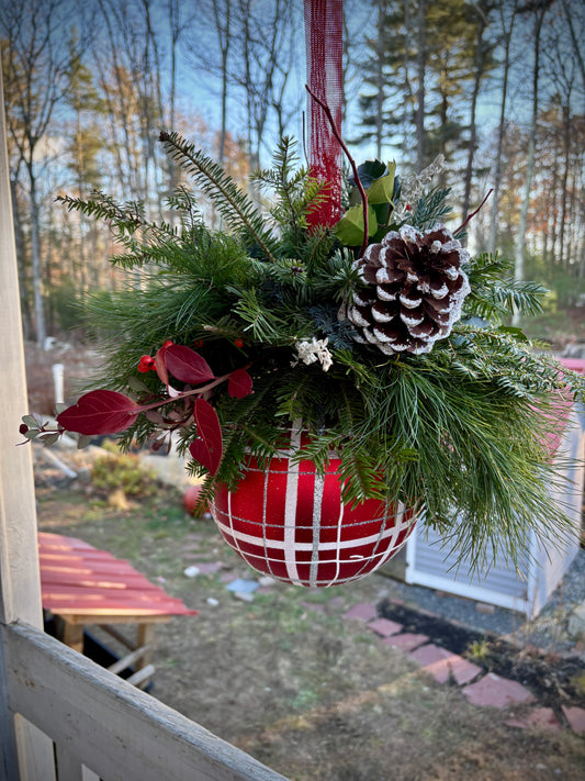 Kissing Balls and Swags